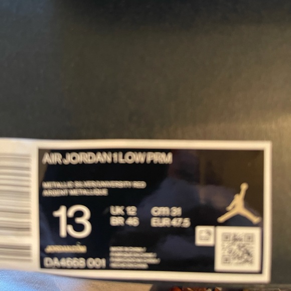 Jordan retro 1 low euro exclusive silver/white/red size 13 new